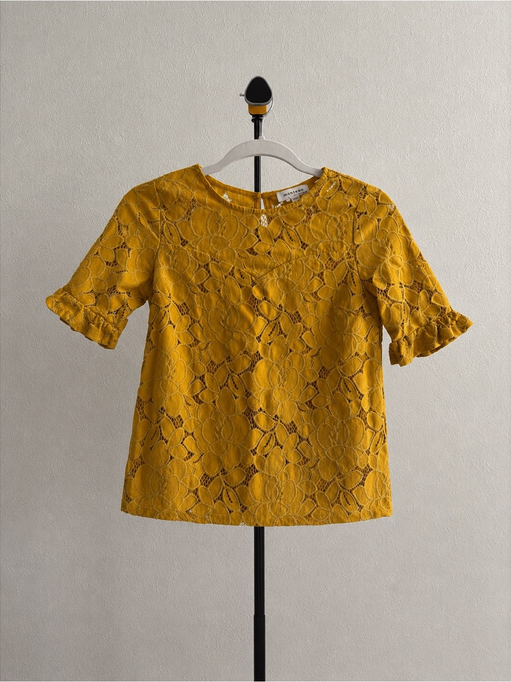 Monteau Los Angeles Mustard Yellow Crochet Lace Top Ruffle Sleeve Women’s Small